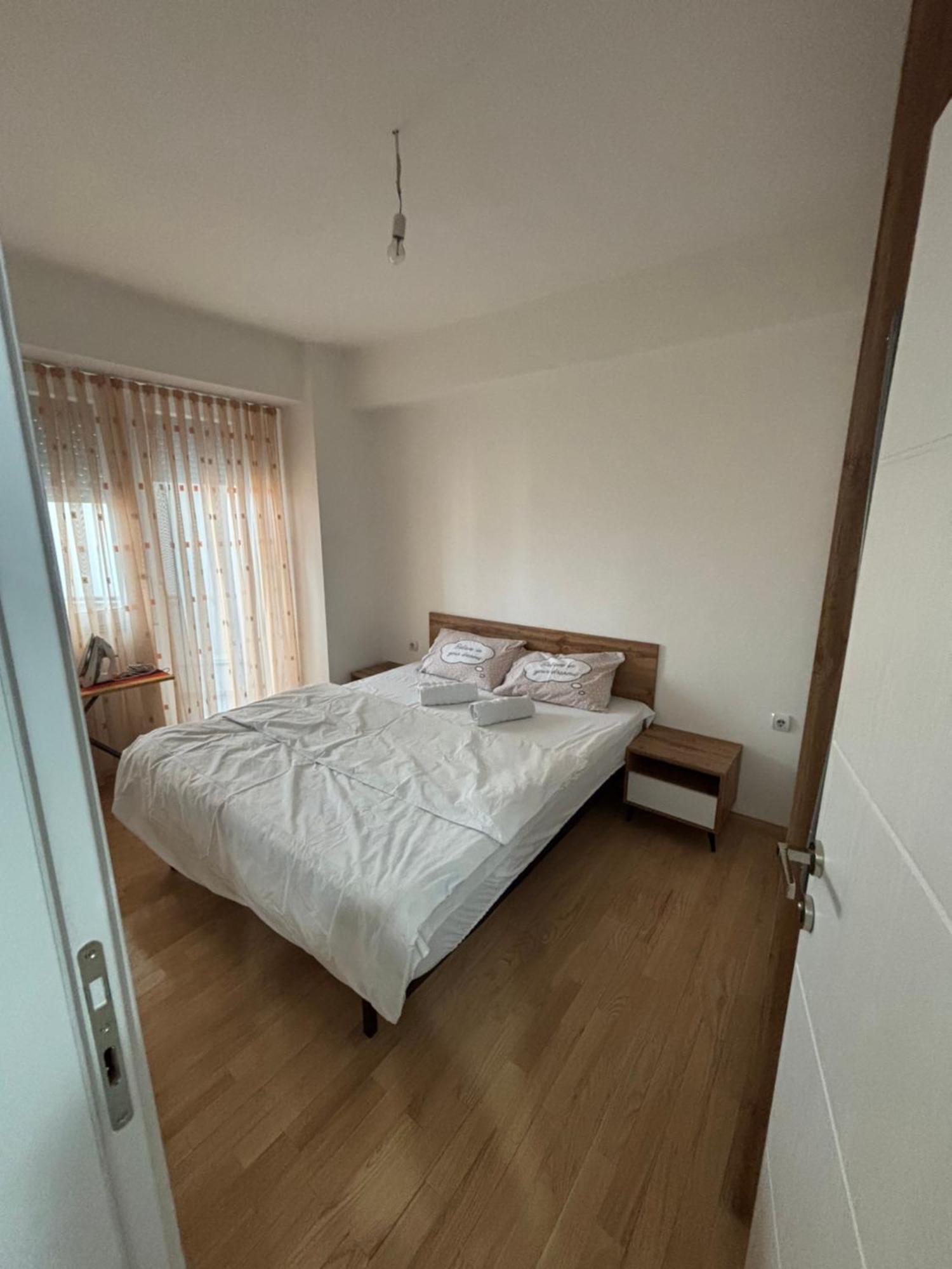 Aria Residence & Ѕра, Apartment 1-43, Level 8 บิโตลา ภายนอก รูปภาพ